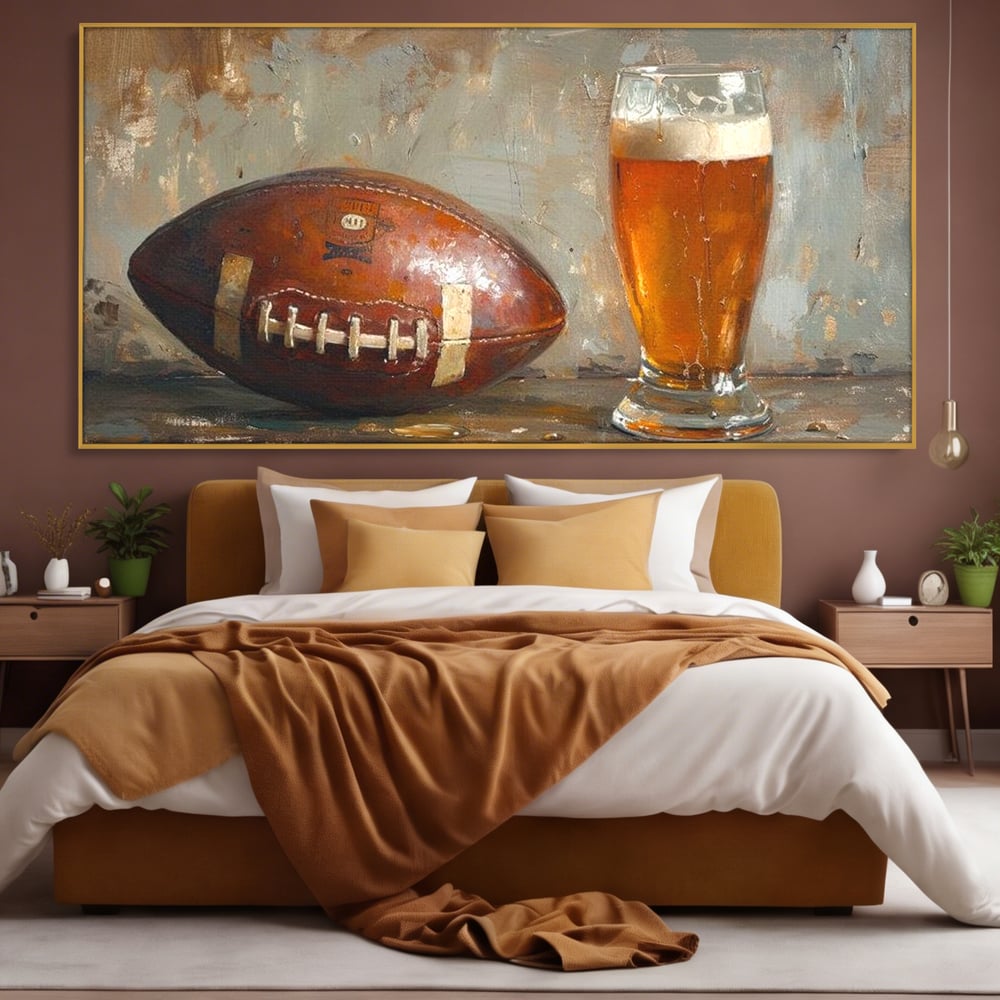 Tablou canvas cu pictura cu minge de fotbal si pahar de bere, in rama de aluminiu auriu, pe perete intr-un dormitor